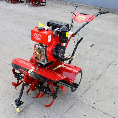 Fácil de operar con tracción a las cuatro ruedas motor diesel Mini Tiller 85 KG cultivador para la agricultura