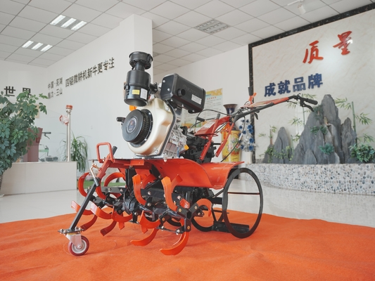 115 KG Carga con tracción a las cuatro ruedas Mini Power Tiller Cultivator con transmisión de todas las marchas