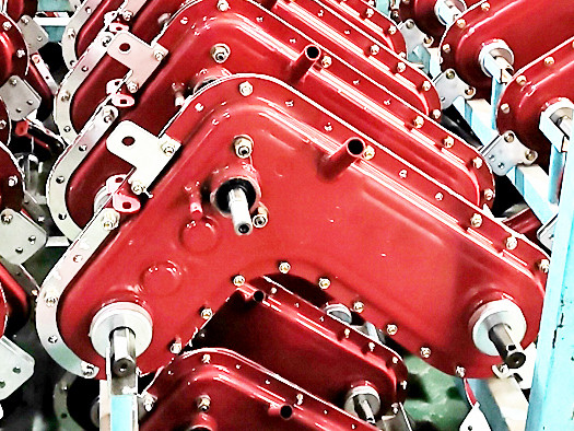 Agricultura y jardín de gasolina con tracción en las cuatro ruedas Mini Tiller con diseño autopropulsado