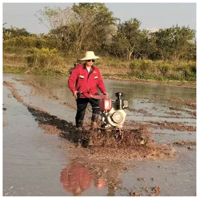 Tiller eléctrico de gasolina con tracción en las cuatro ruedas para un funcionamiento ahorrador de mano de obra
